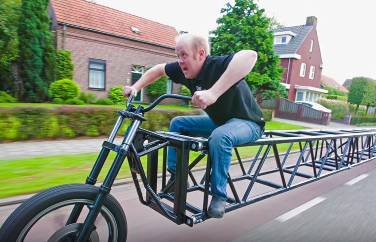 Самый длинный велосипед в мире: видео - «Велоновости»