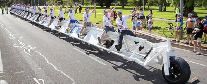 Велосипед длинной 42 метра внесен в Книгу рекордов Гиннеса в 2015 году - «Велоновости»