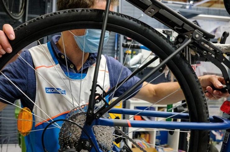 Decathlon и экономика замкнутого цикла: ремонт и переработка велосипедов - «Велоновости»