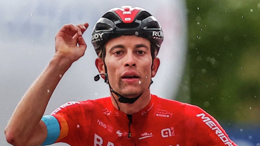 Швейцарец Мёдер выиграл шестой этап "Джиро д'Италия" - «Велоспорт»