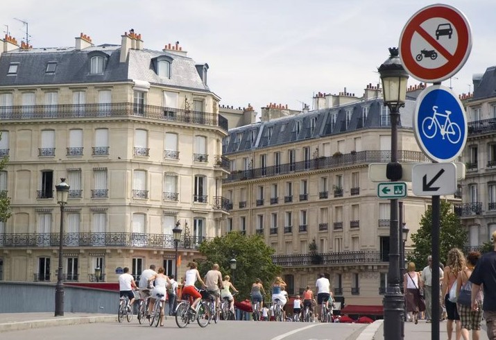 В Брюсселе и Париже запланировали ограничить автомобильное движение по центру города - «Велоновости»