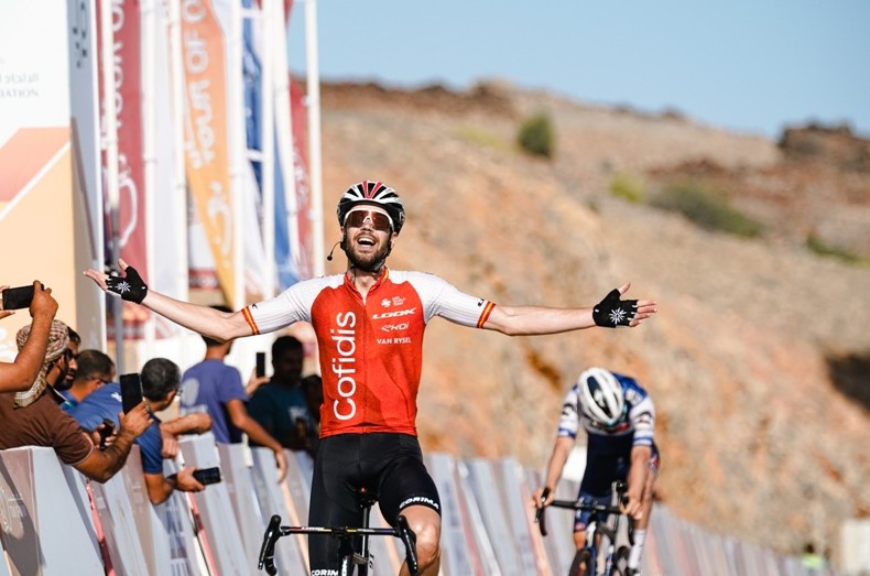 Хесус Эррада надел майку лидера Тура Омана-2023 после победы на 2-м этапе - «Велоновости»