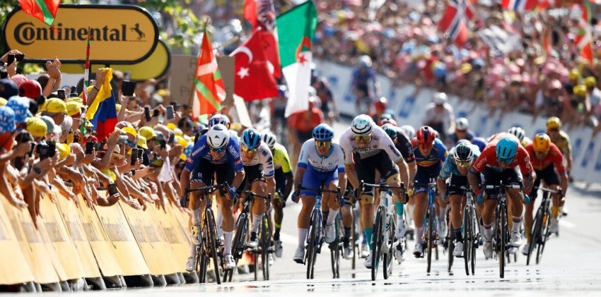 Протестующие хотели заковать себя в цепи на этапе «Тур де Франс» — СМИ - «Велоспорт»