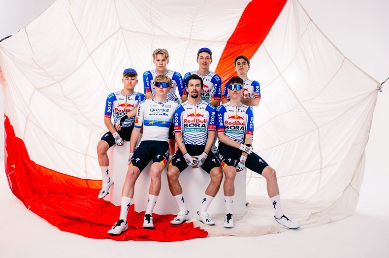 Обновлённый дизайн велоформы команды Red Bull BORA hansgrohe в 2026 году - «Велоновости»
